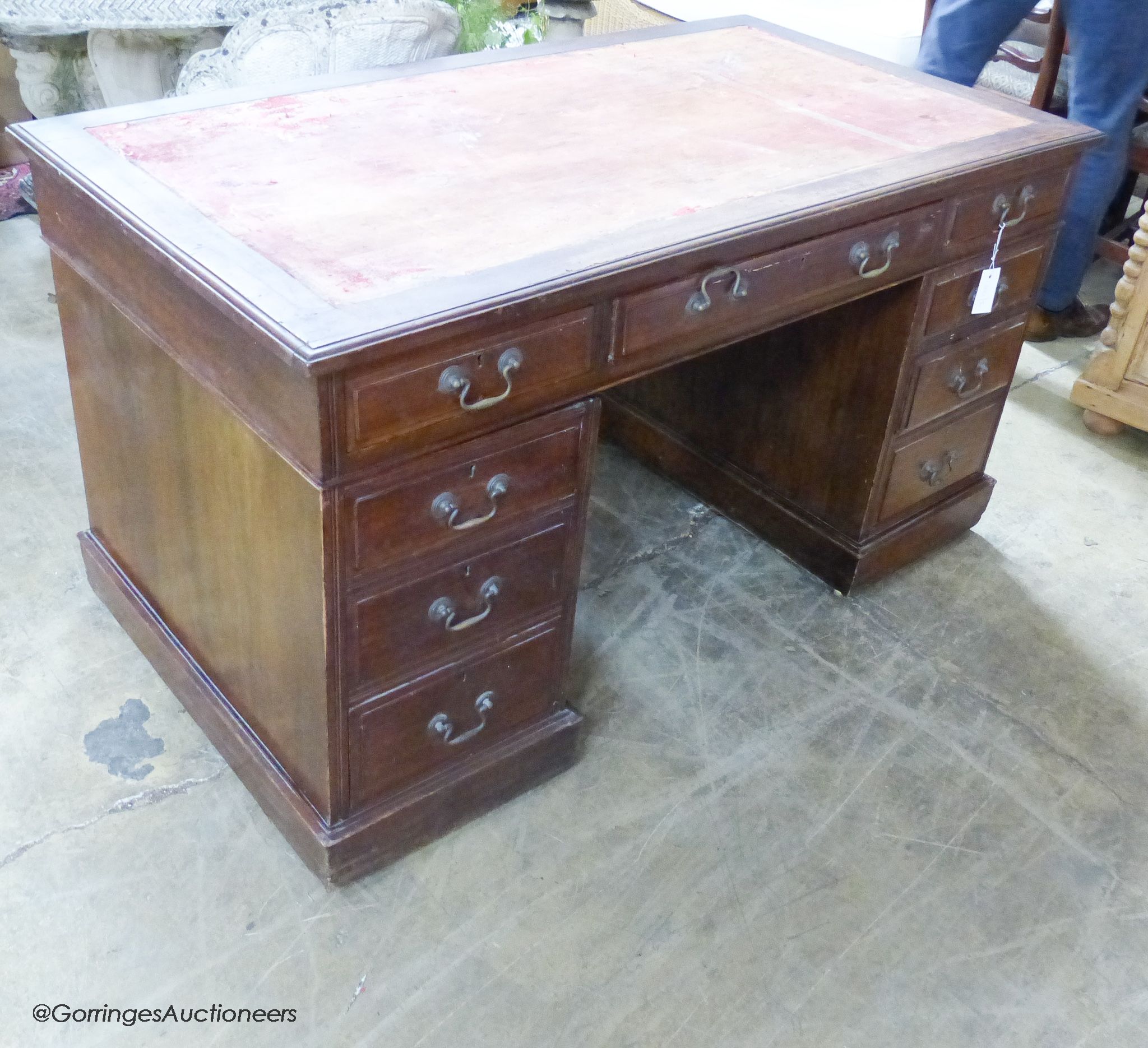 A late Victorian mahogany pedestal desk, width 138cm depth 76cm height 76cm